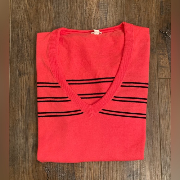 J. Crew Women’s V Neck Sweater - Picture 2 of 4